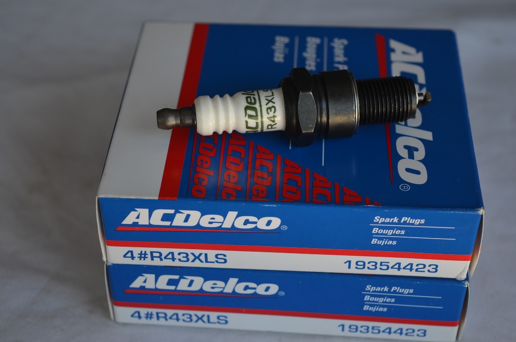 1965-1970 Spark Plugs Big Block Car Set ACDelco R43XLS - OEM Number(s) (19354423)