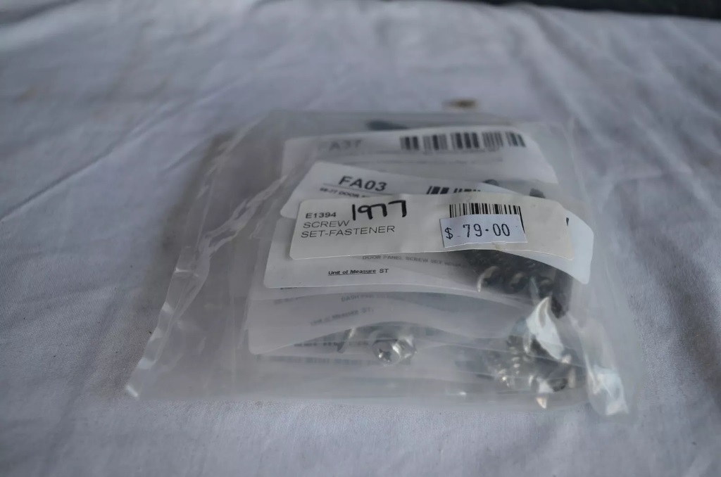 1977 C3 CORVETTE INTERIOR TRIM SCREW KIT. #E1394 - Image 2